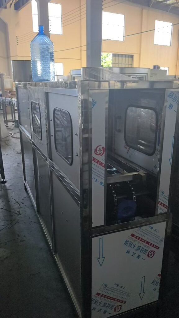 Atlas Automatic Rinsing, Filling & Capping Packaging Equipment
